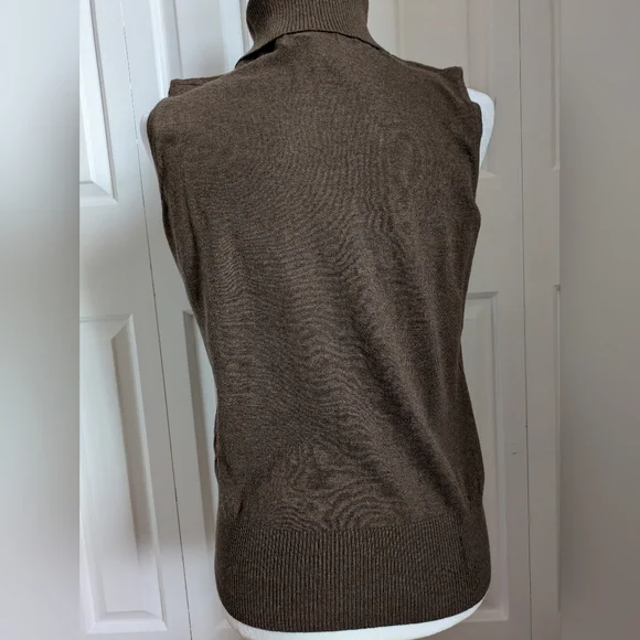 Dress Barn Brown Sleeveless Turtleneck Sweater - Picture 3 of 6